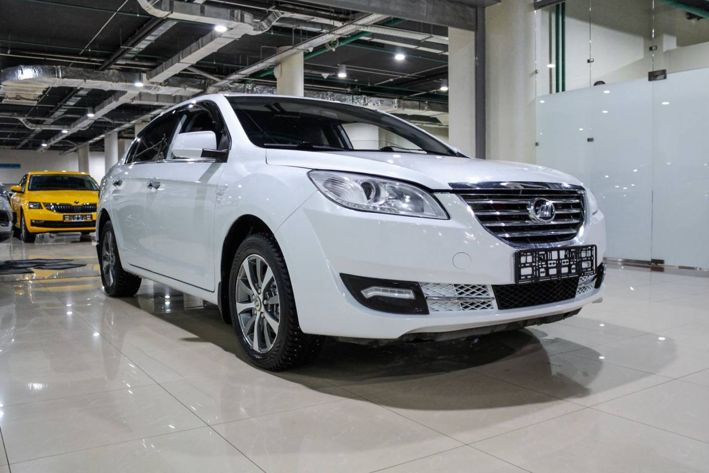 Купить Cebrium (720) с пробегом